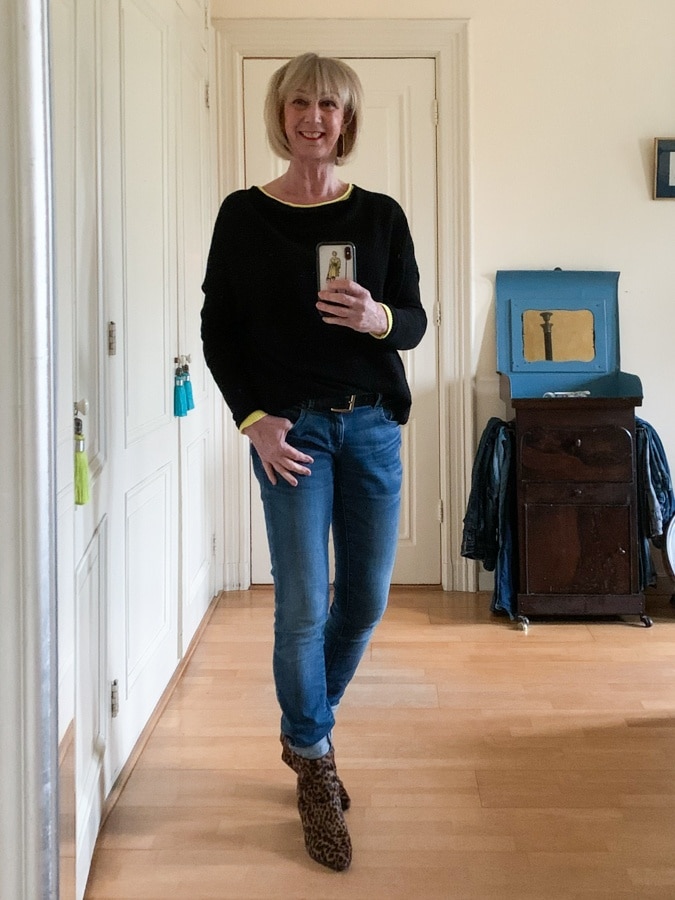 black with neon yellow jeans outfit