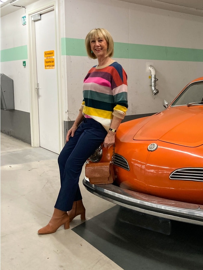 Cashmere jumper in rainbow colours