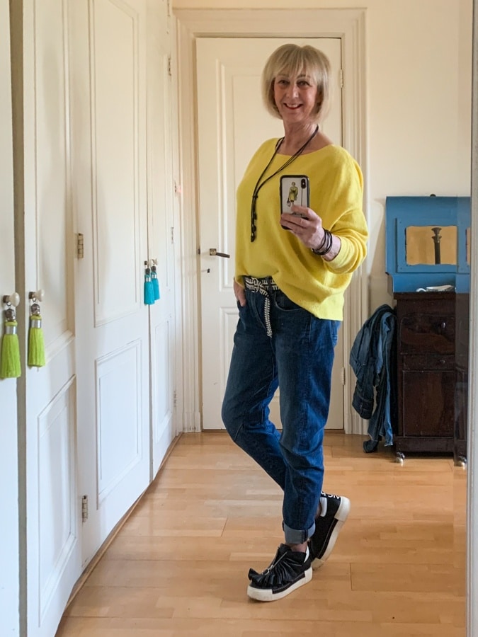 Yellow jumper on boyfriend jeans