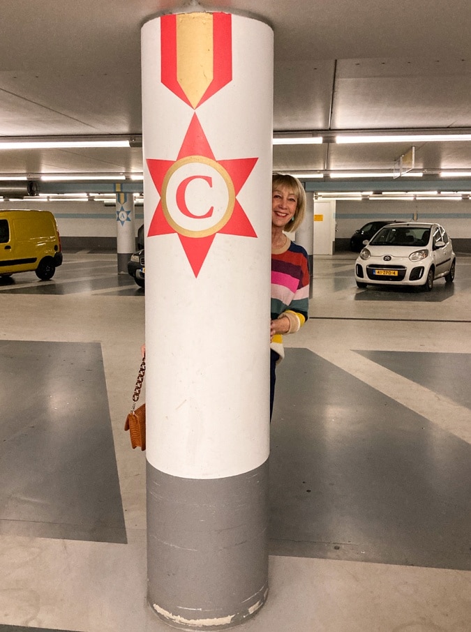 Cashmere jumper in rainbow colours