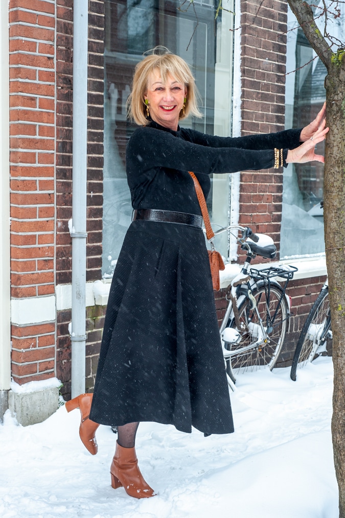 flared black midi skirt