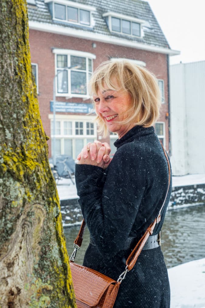 flared black midi skirt