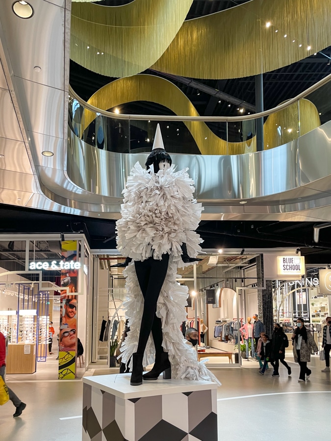 Mannequin in the mall