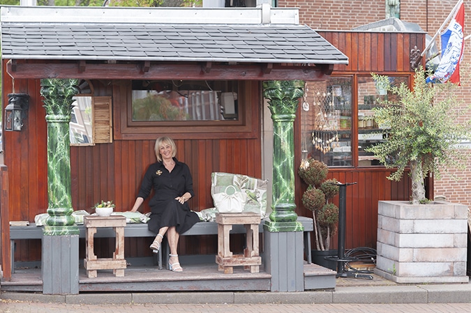 Black linen dress with blue sandals