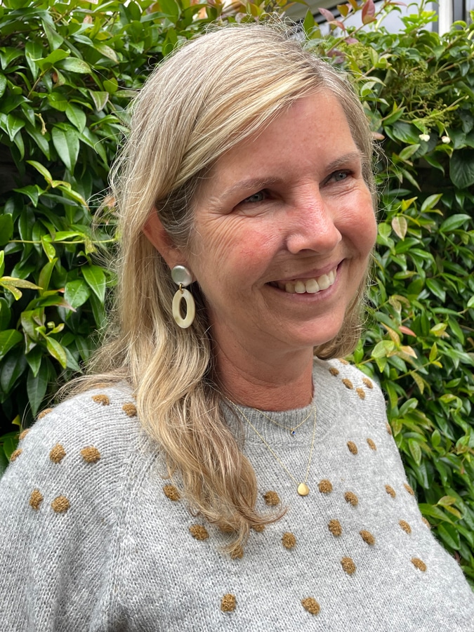 Marcella close-up earring