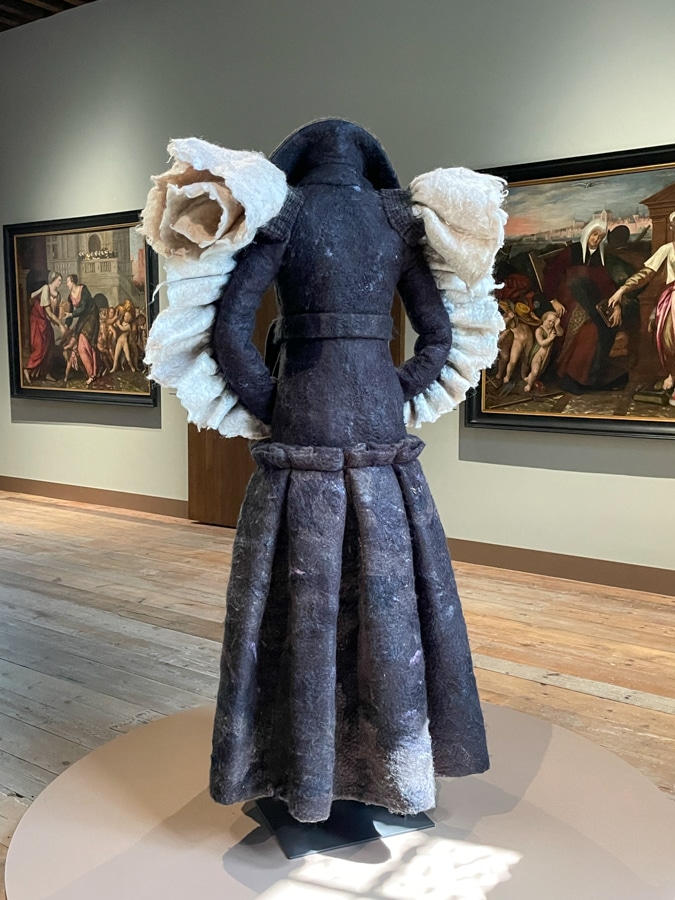 Victor & Rolf dress with wool of Claudia Jongstra