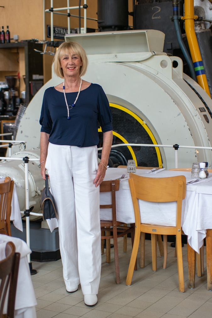 wide white trousers with blue top