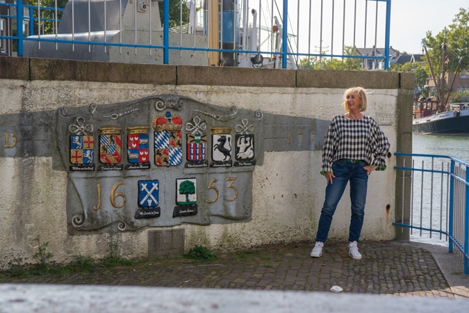 Black and white checked top