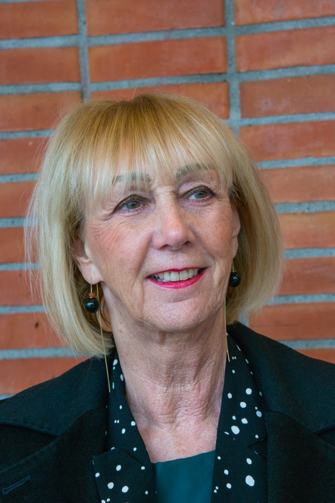 Black earrings by Lara Design