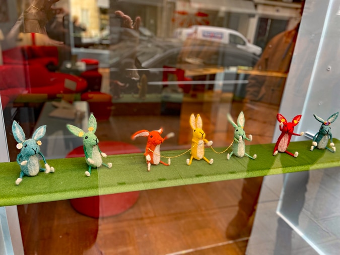 easter bunnies displaying jewellery