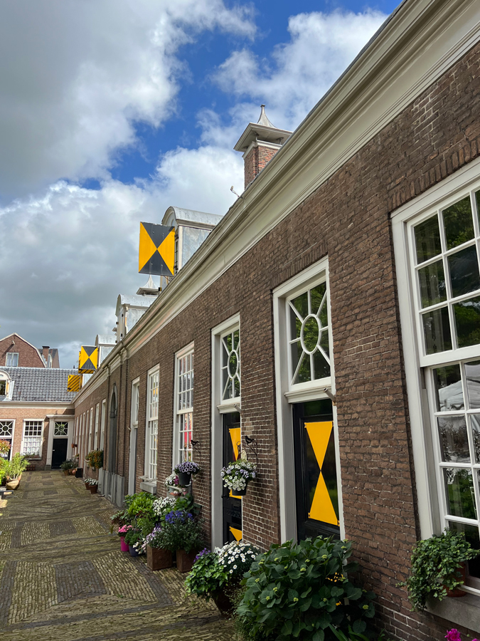 Hofje van Staats courtyard