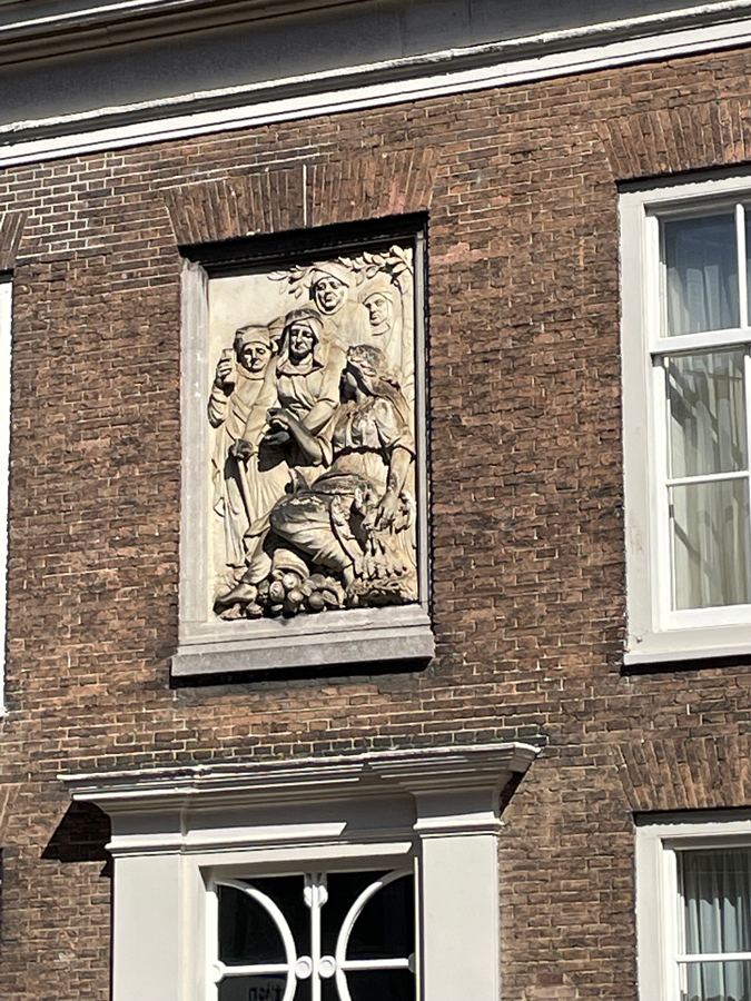 Hofje van Staats Entrance face brick