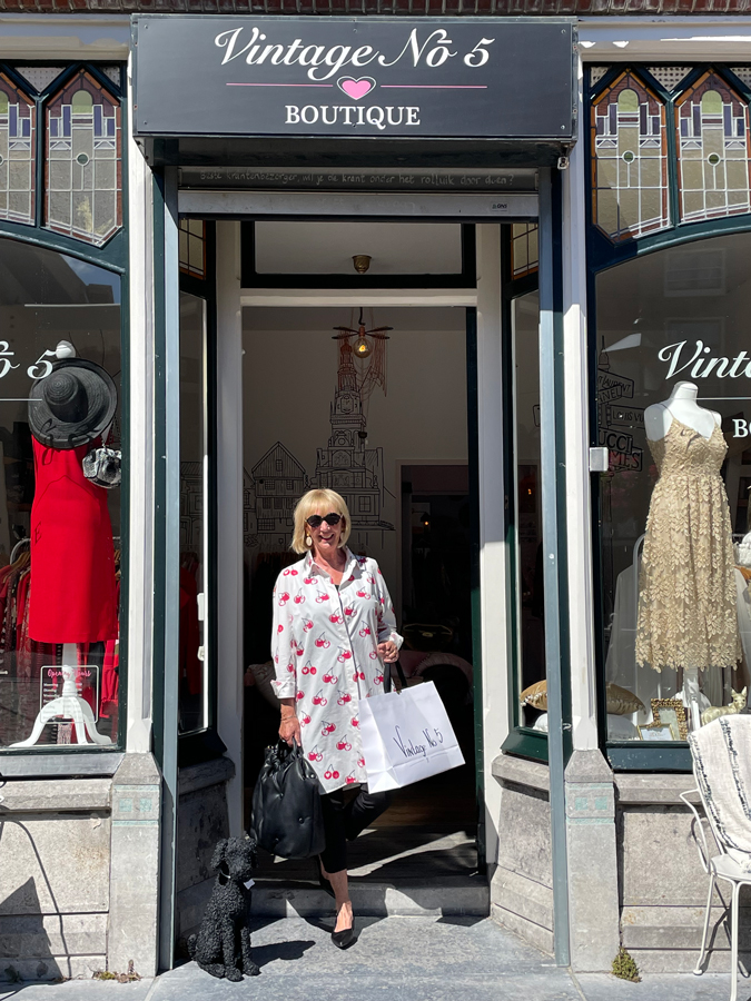 vintage shopping in Alkmaar
