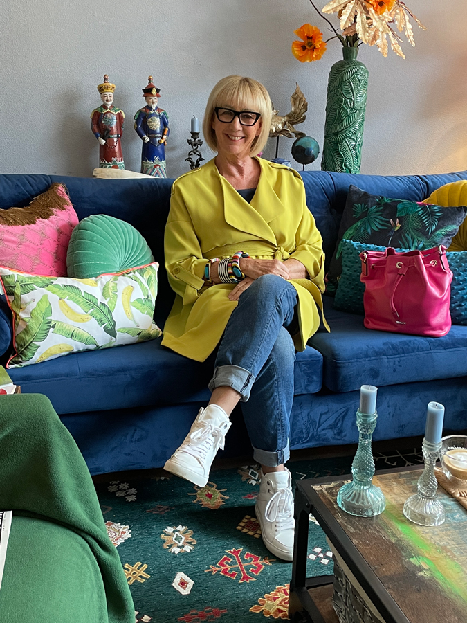 At Marianne wearing my new reading glasses