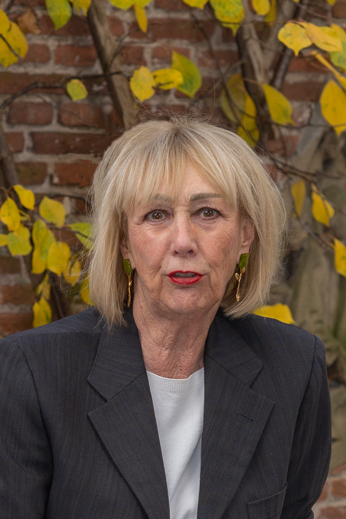 Green earrings by Lara Design