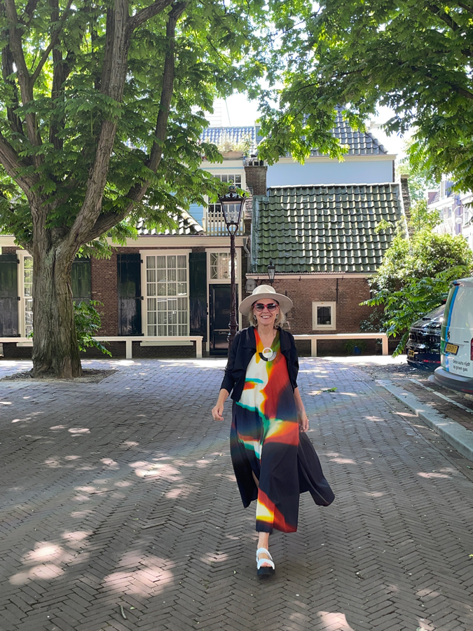 Sylvia of 40PlusStyle