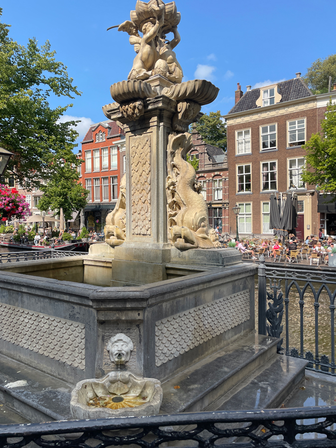 Fountain in Leiden