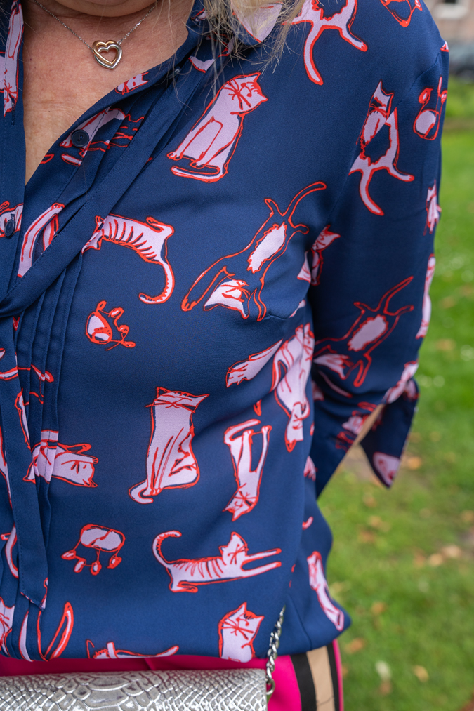 Close-up of Marjolein's shirt