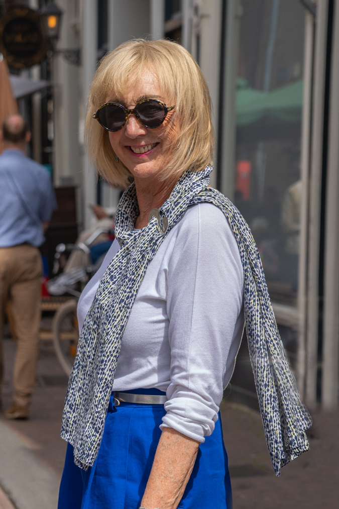 Wide cobalt blue trousers