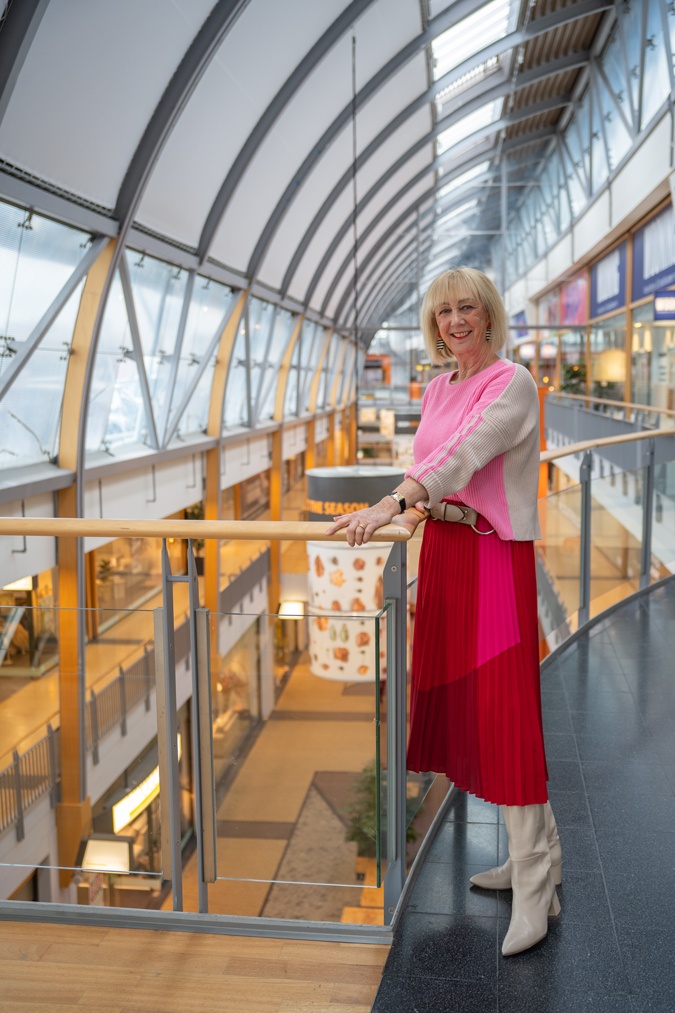 Red and pink skirt outfit