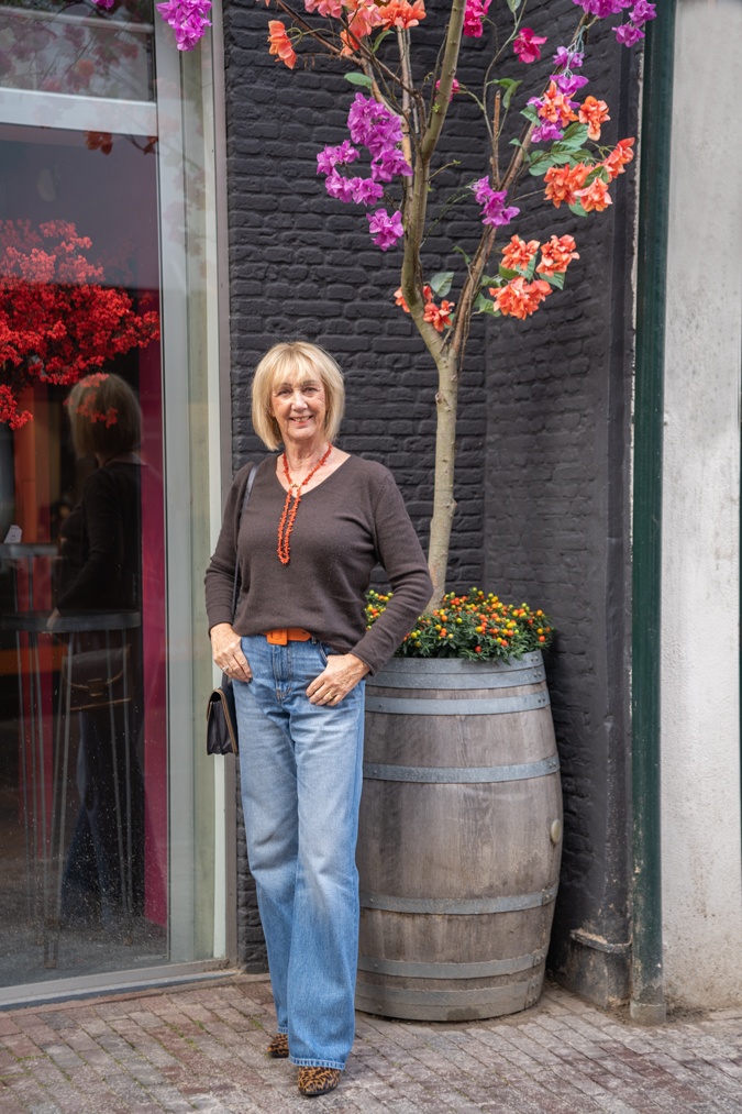 Wide leg jeans with a brown jumper