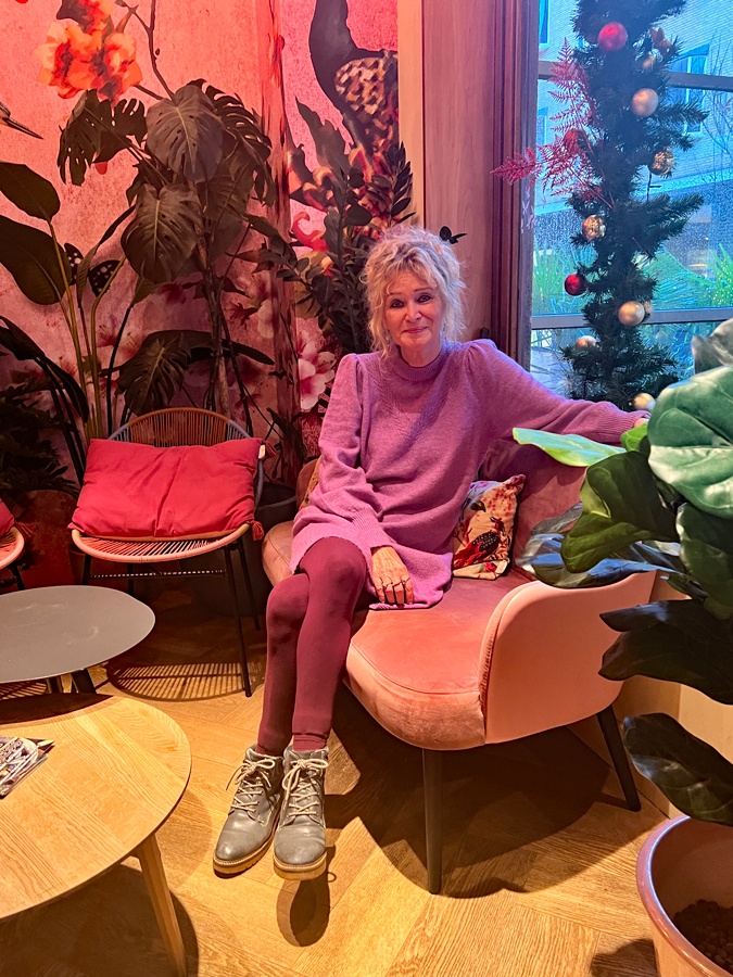 Anja and her new dress