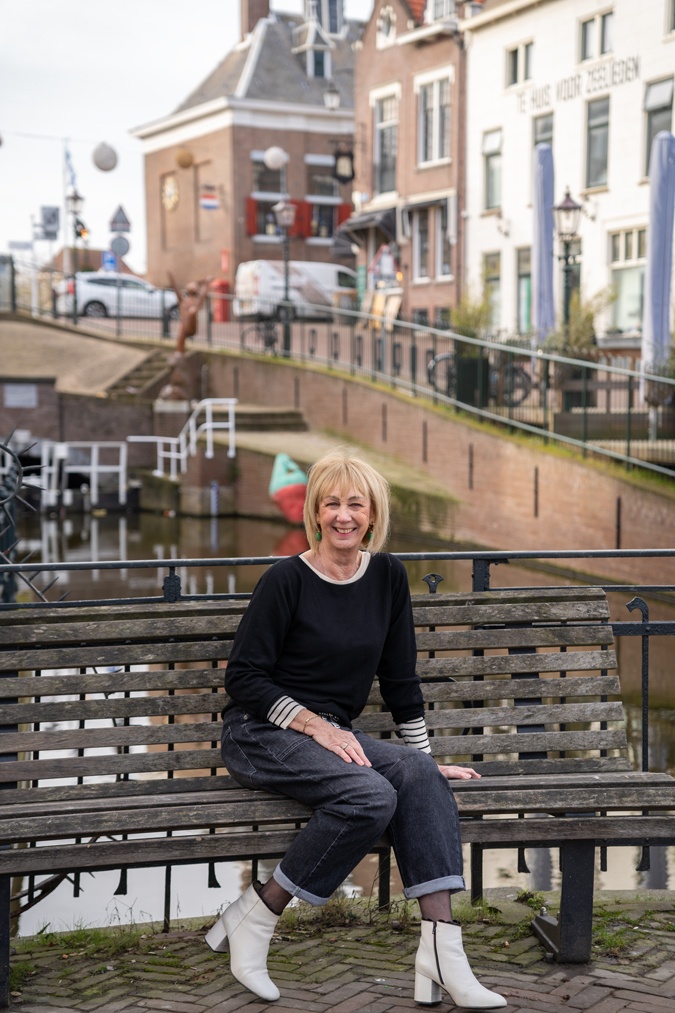 Man repeller jeans and stripes