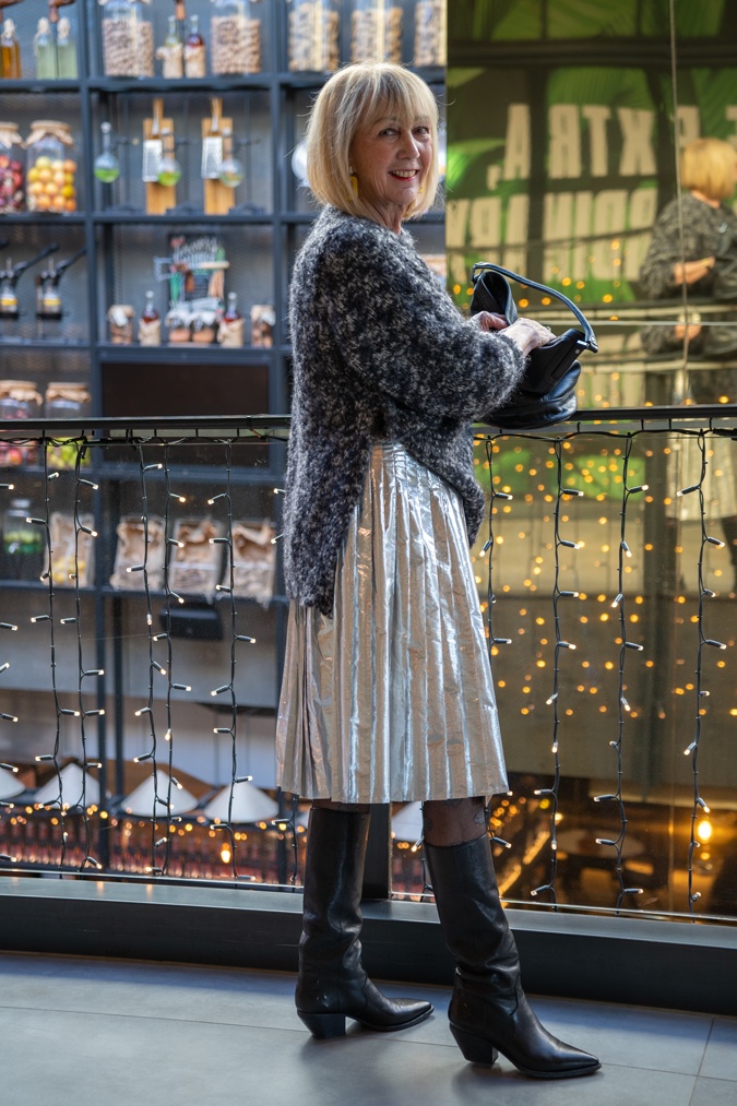 Silver pleated skirt with big jumper