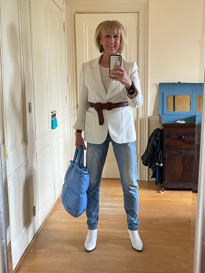 Jeans outfit with white blazer