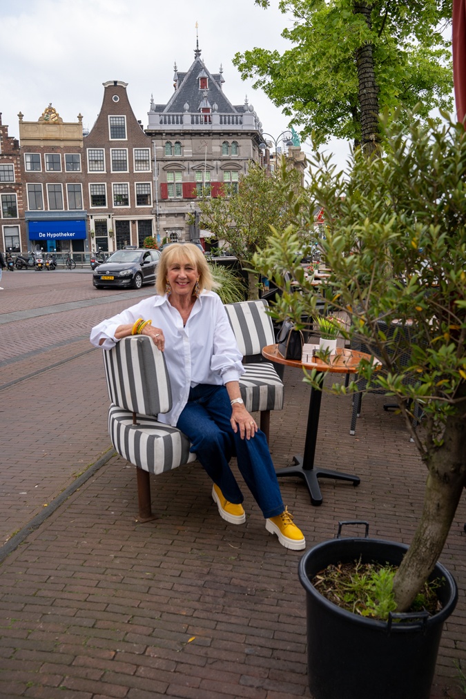 Chunky yellow shoes with jeans