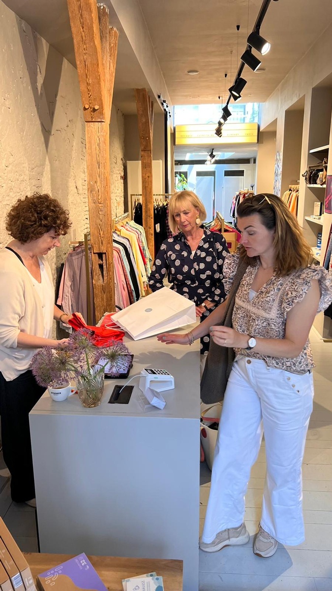 Kenzo dress with white jeans and Anke