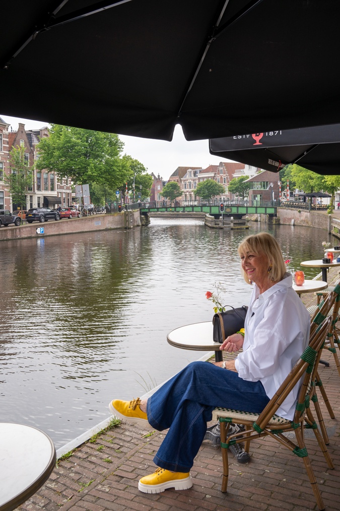 Chunky yellow shoes with jeans