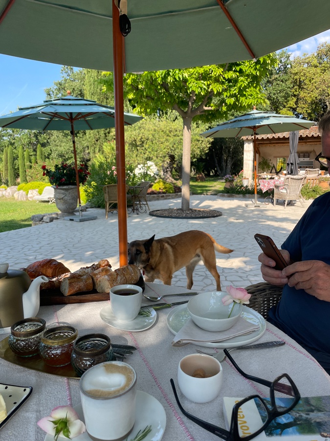 Breakfast at Les Jardins de Sitaara