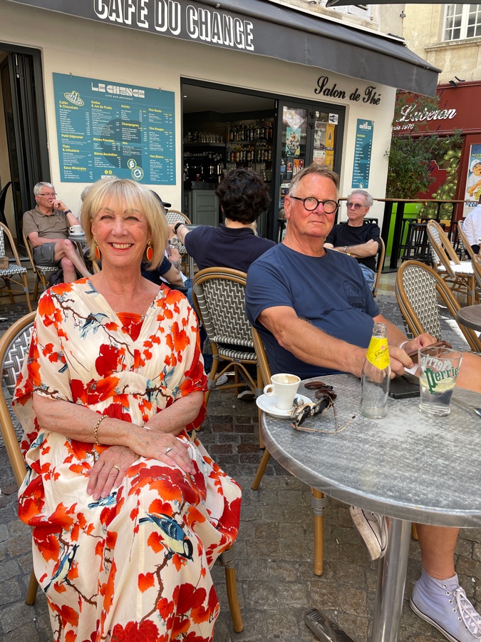 Colourful dress in Avignon