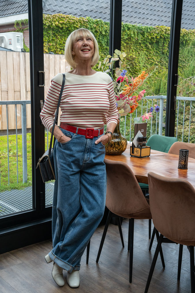 Barrel jeans with a red and cream striped top