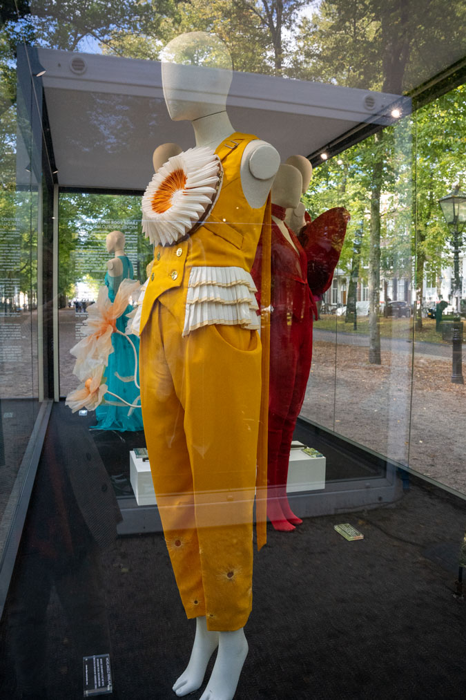 Touchable fashion by Michelango Winklaar