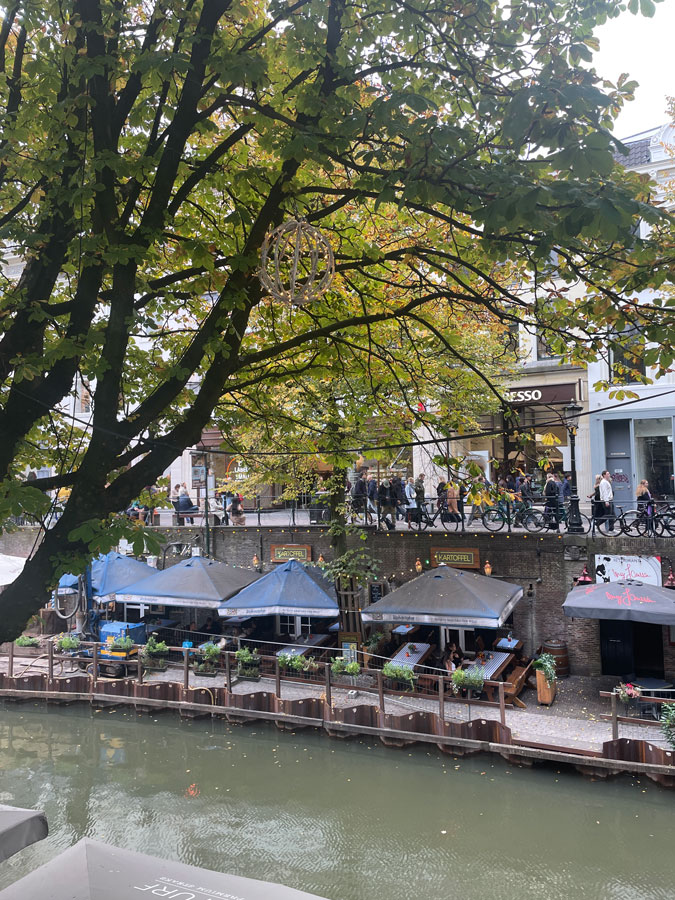 Utrecht terrace down at the canal