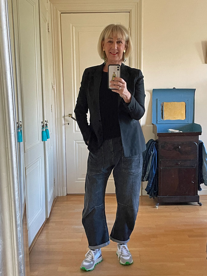 outfit with man repeller jeans