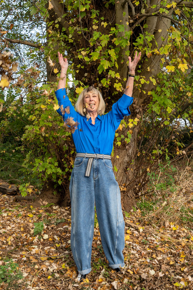 Wide jeans with a bright blue shirt