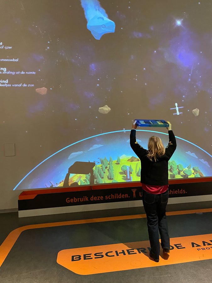 Marjolein in NEMO museum