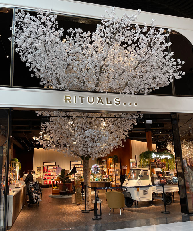 Decoration at Rituals shop