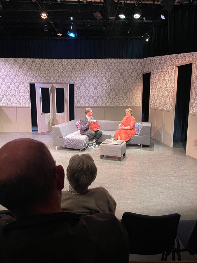 Play/farce by amateur actors