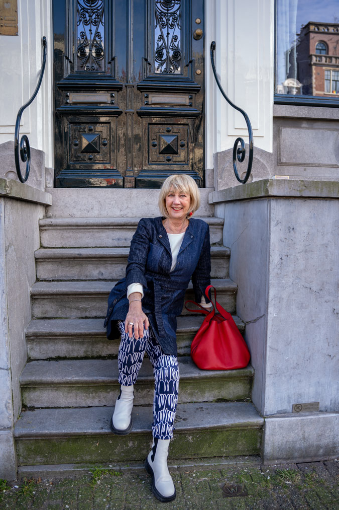 Blue Sportmax dress with blue and white leggings