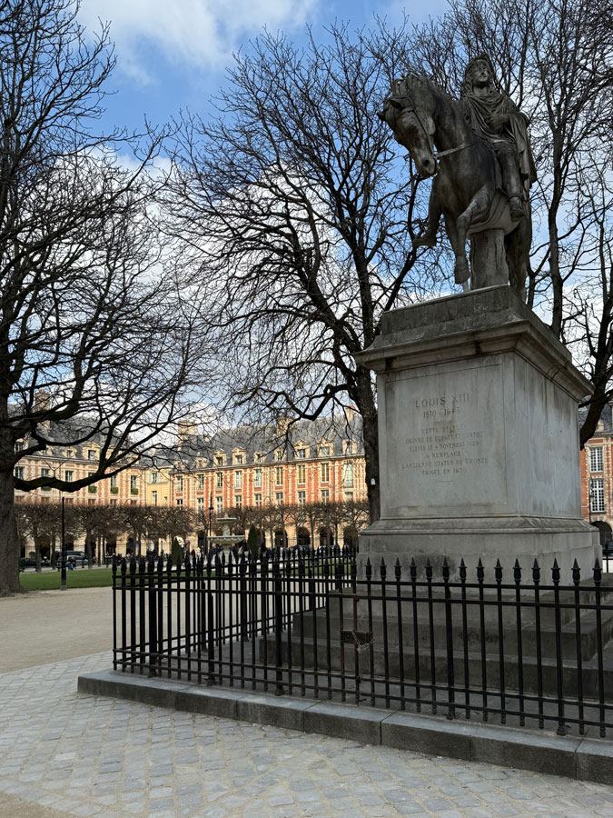 Place des Vosges Paris