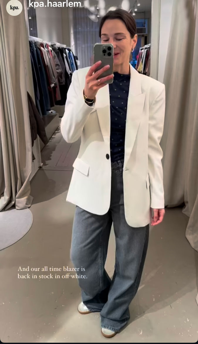 Karlijn of kpa.haarlem with wide leg jeans and a white blazer
