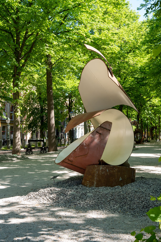 Blow-up art The Hague 2025