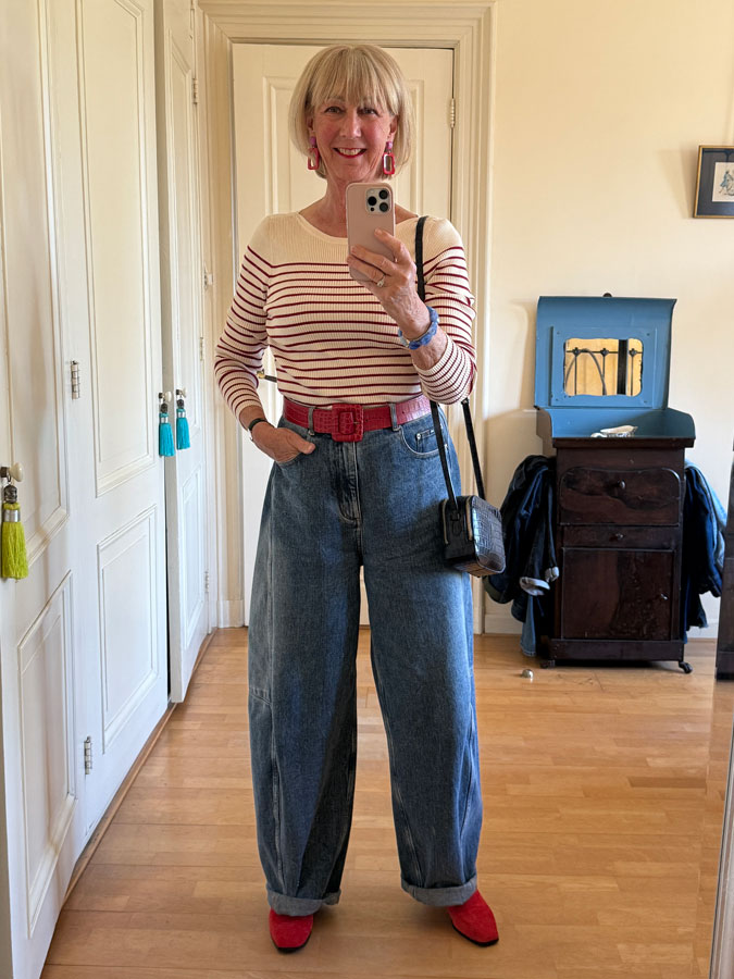 Outfit King's Day, barrel jeans with a red and cream striped jumper