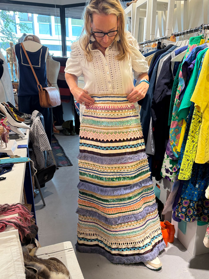 Sabine trying on a seventies vintage skirt