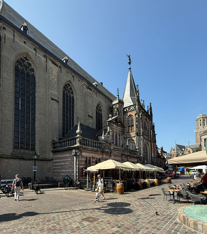 Church on market square in Zwolle