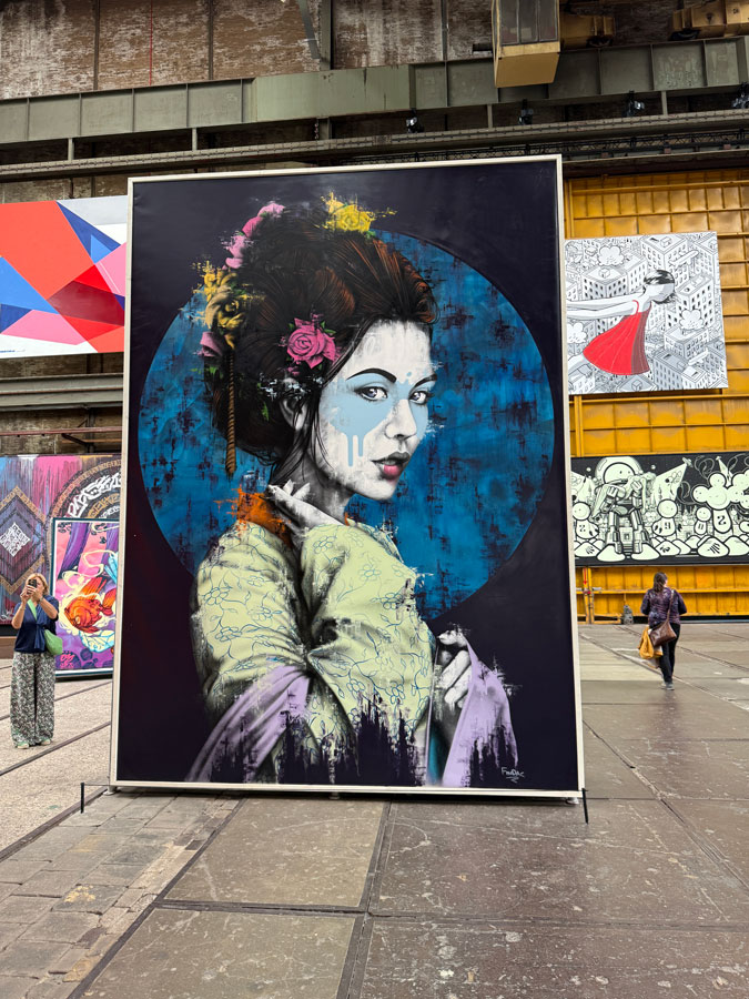 Mural art at Straat Museum artist Fin DAC